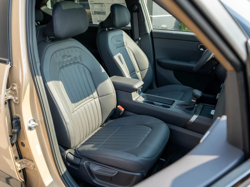 New 2027 Brown Kia X-Line S image 9