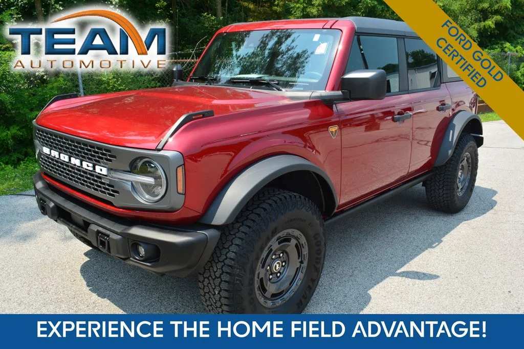 Used 2025 Red Ford Badlands image 1