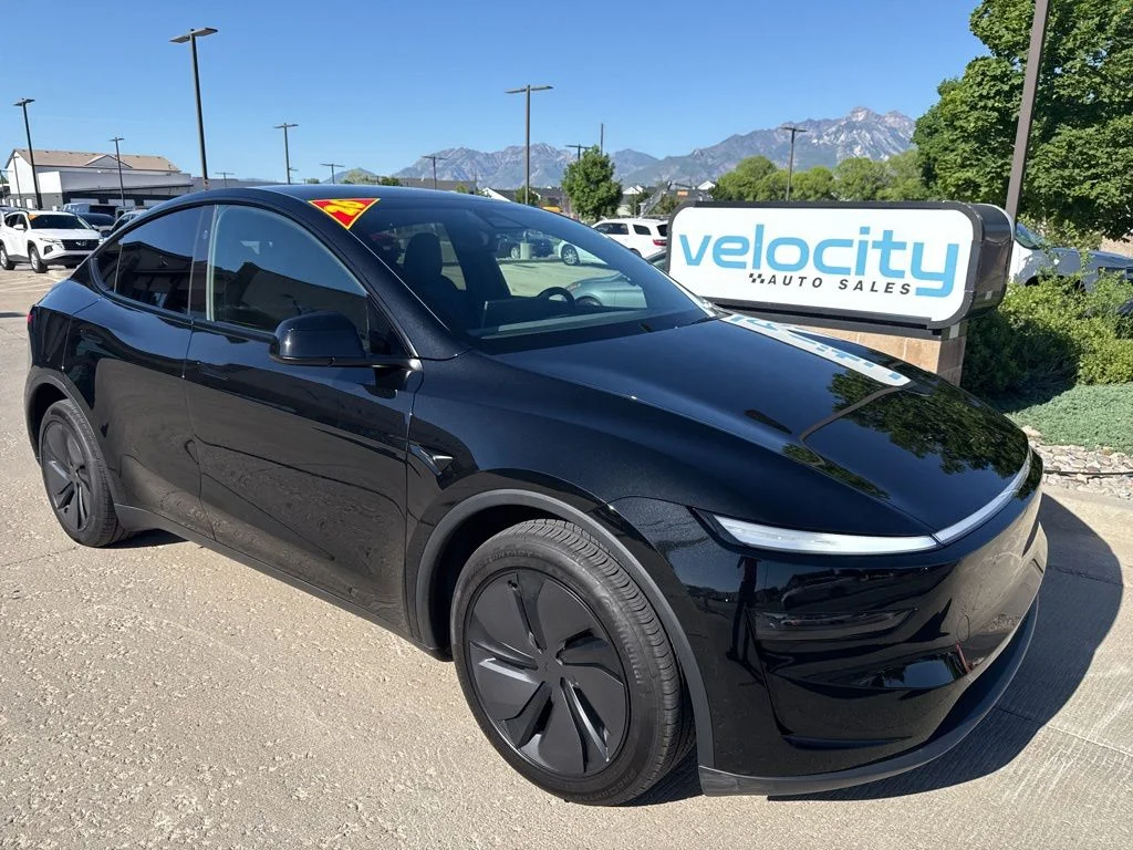 2026 Tesla Model Y's photo