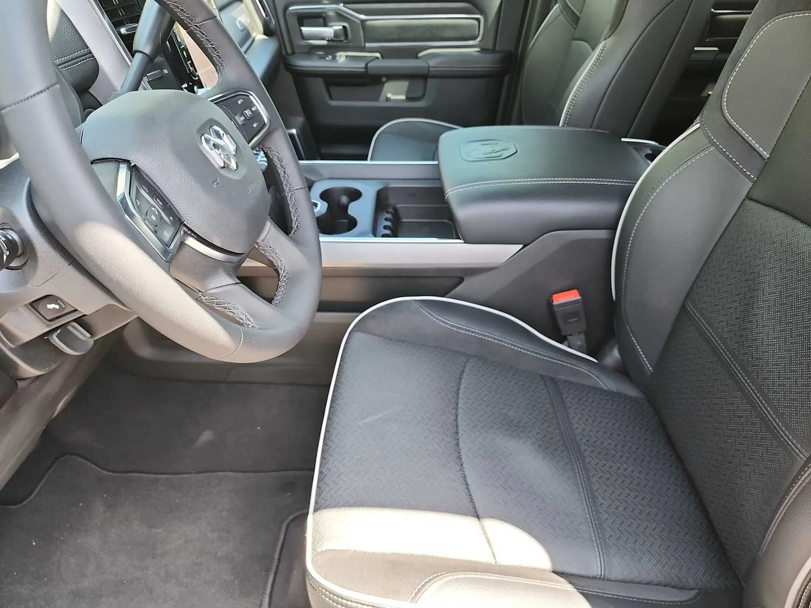 2026 RAM 2500 Laramie - Photo 15