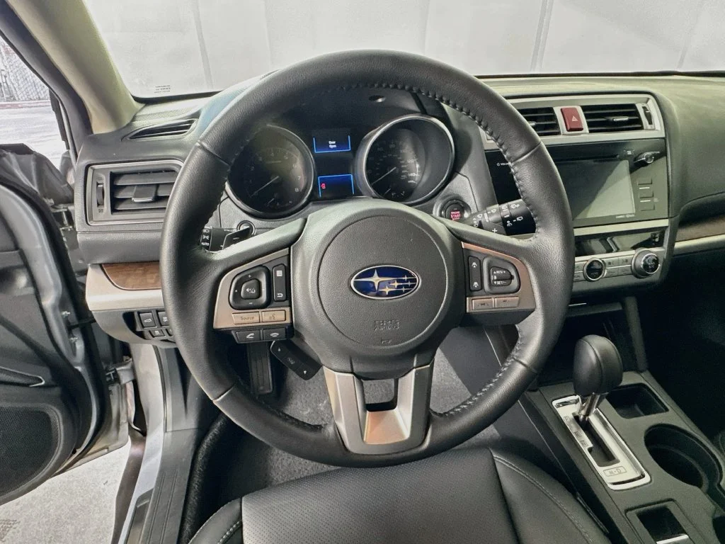 Used 2016 Silver Subaru 2.5i image 11