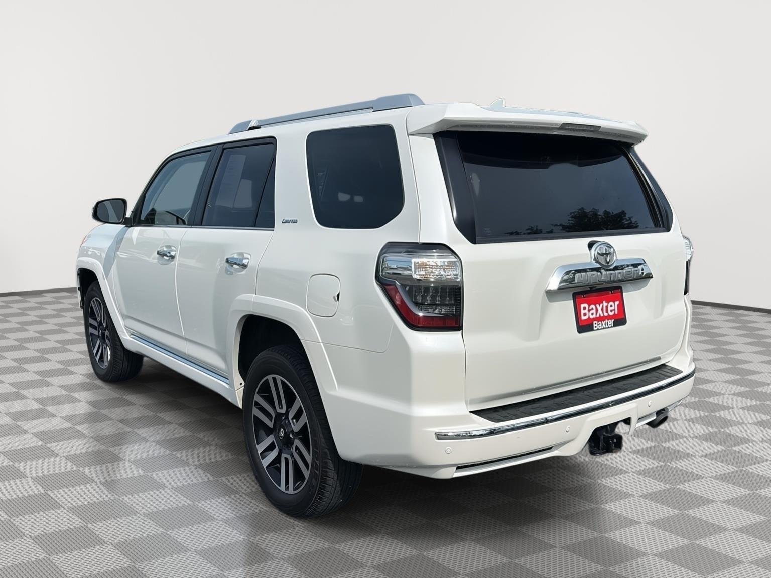 Certified Used 2023 Blizzard Pearl Toyota Limited image 18