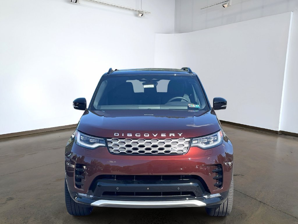New 2026 Sedona Red Land Rover  image 2