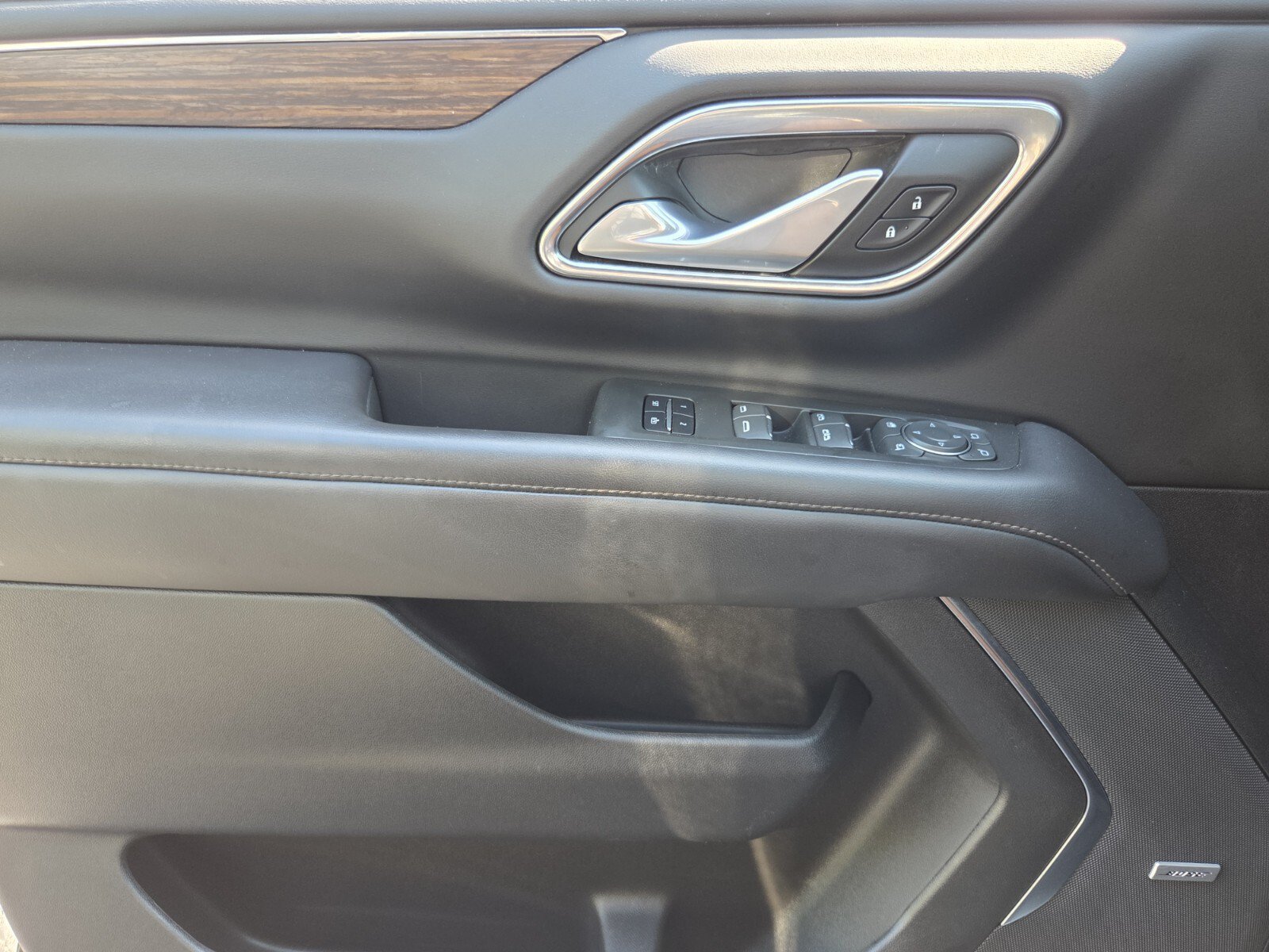 Used 2022 Black Chevrolet High Country image 32