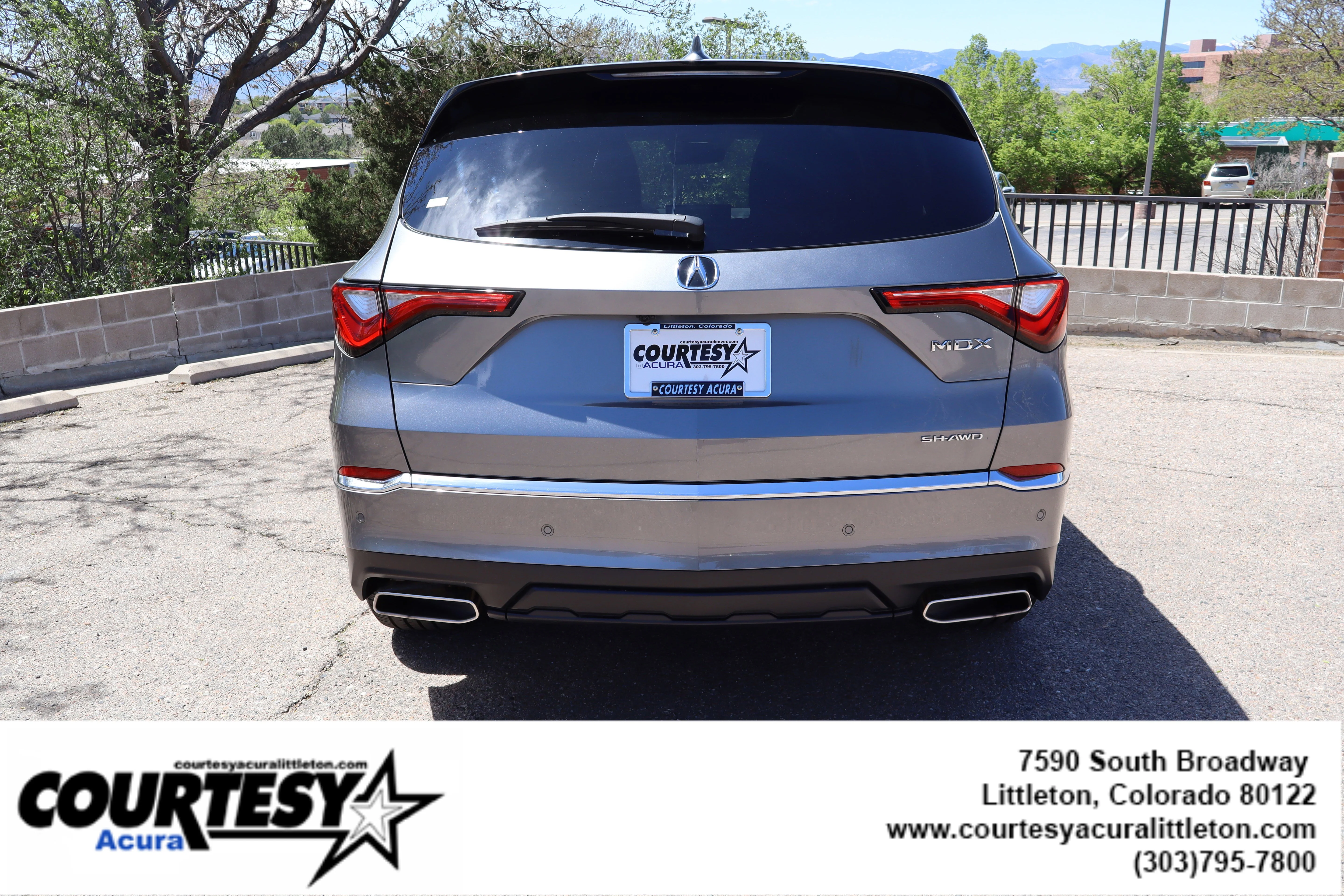 Used 2024 Liquid Carbon Metallic Acura SH-AWD TECH image 5