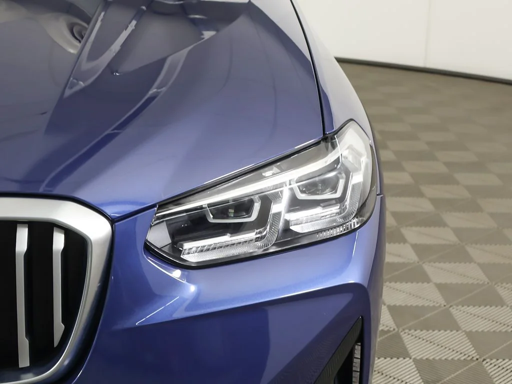 Used 2022 Phytonic Blue Metallic BMW xDrive30i image 16