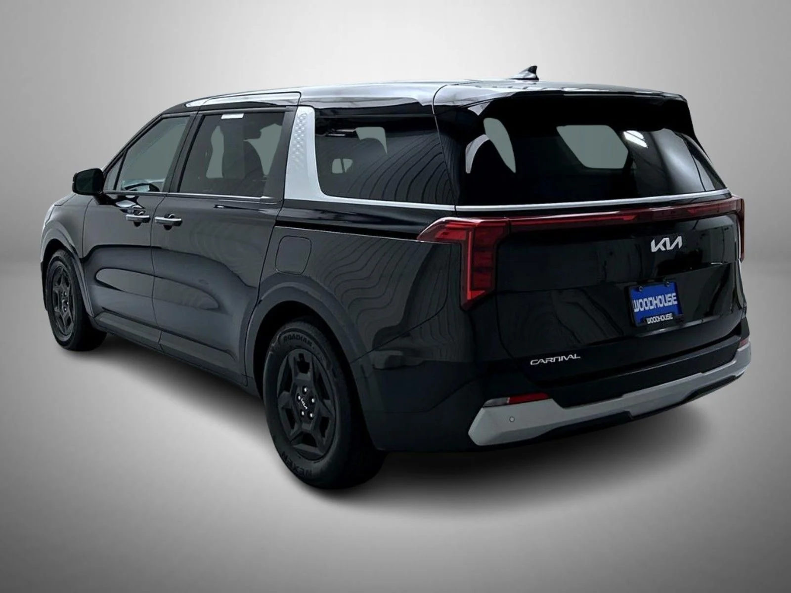 Used 2025 Black Kia LXS image 7