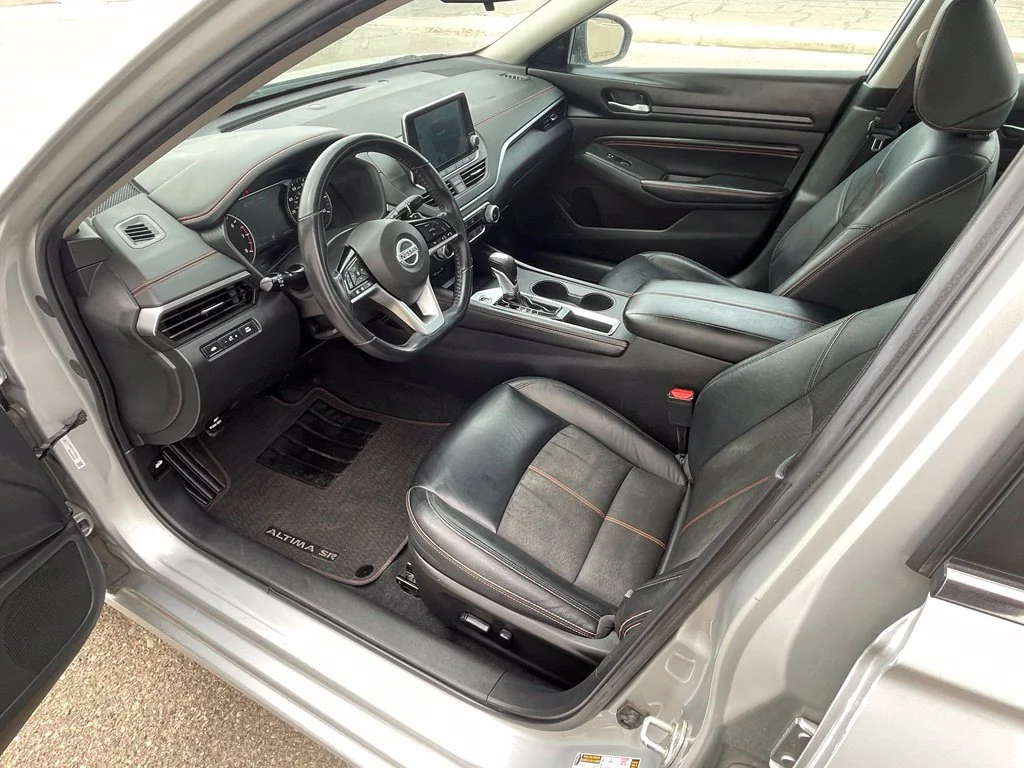 Used 2021 Brilliant Silver Metallic Nissan 2.5 SR image 12