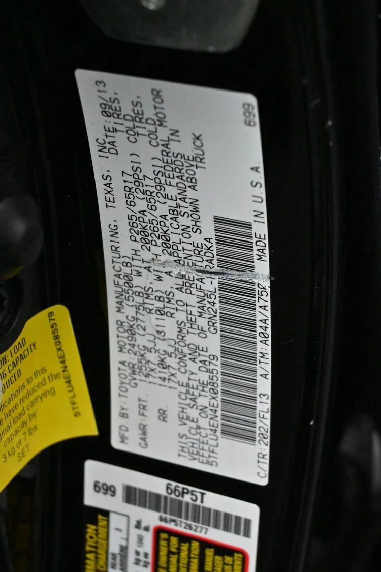 Used 2014 Black Toyota 4WD Double Cab V6 MT (Natl) image 34