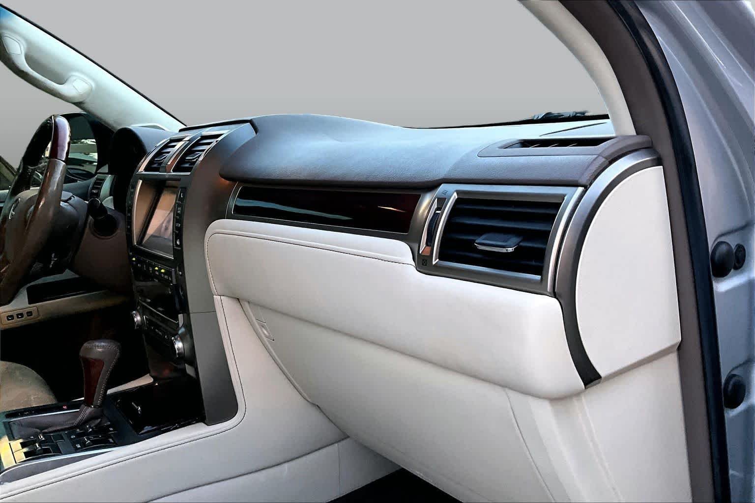 Used 2014 Tungsten Pearl Lexus Luxury image 18
