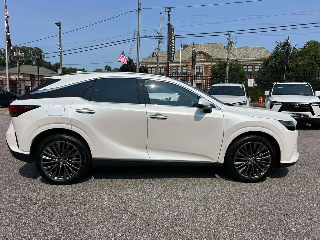 Certified Used 2026 Eminent White Pearl Lexus 450h+ Luxury image 4