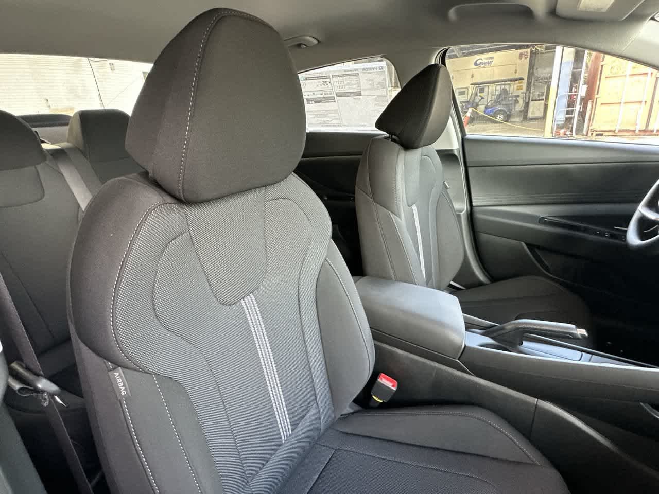 New 2026 Abyss Black Hyundai SE image 27