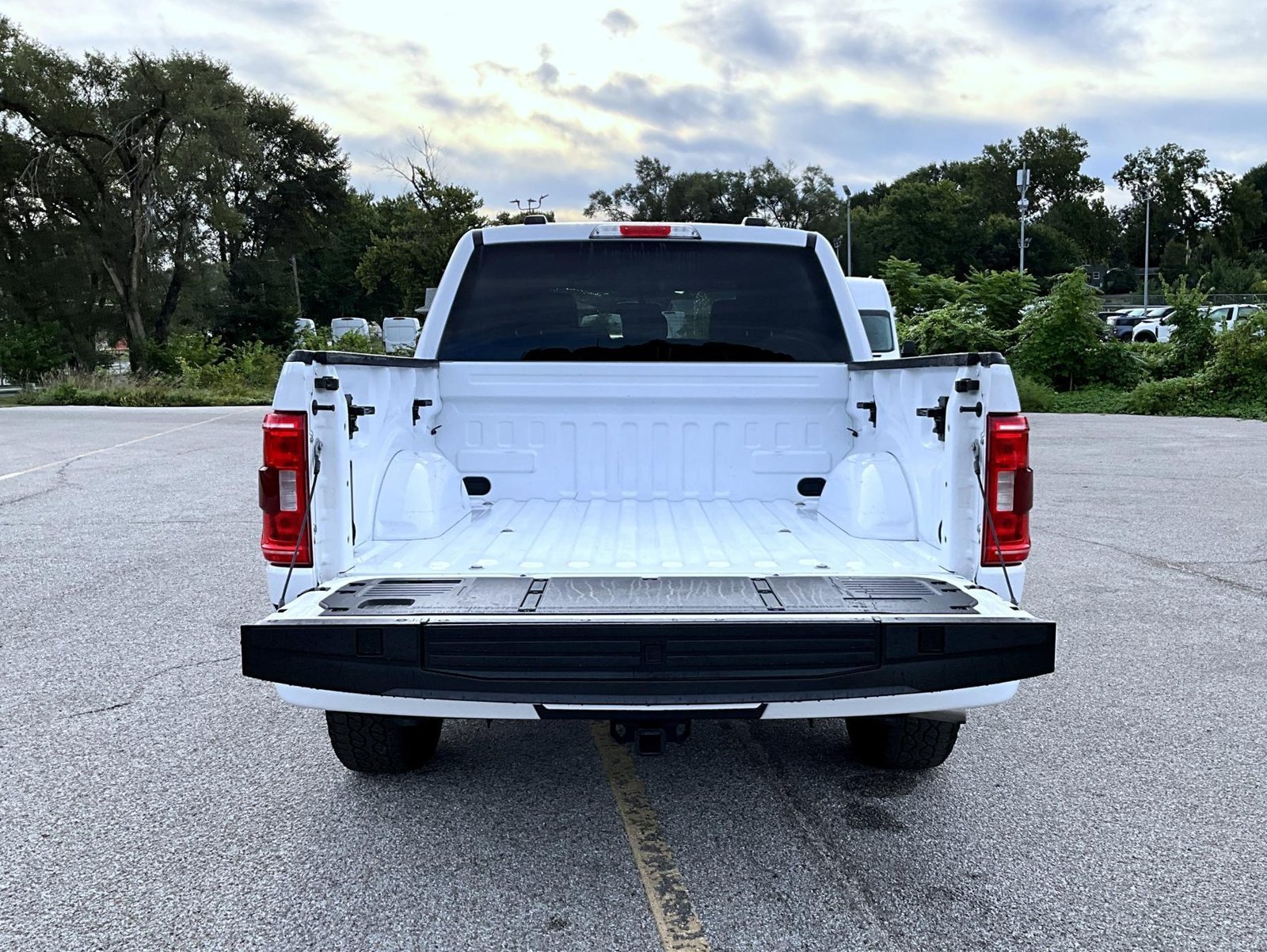 Used 2023 White Ford XLT image 10