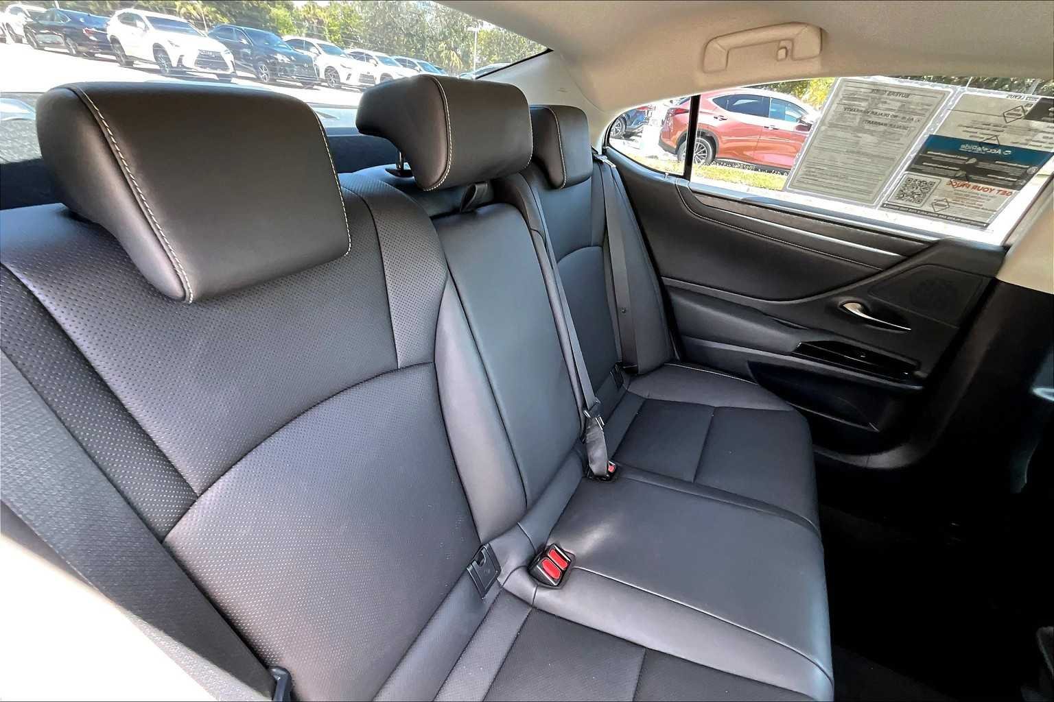 Used 2022 Eminent White Pearl Lexus  image 20