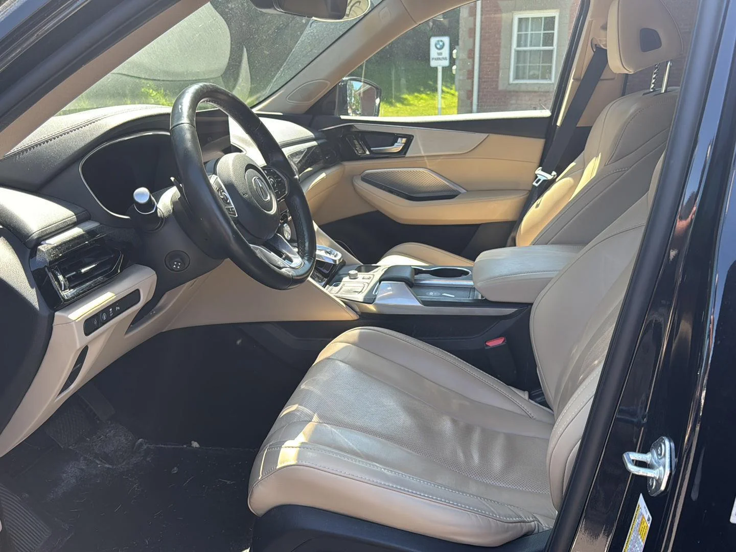 Used 2023 Majestic Black Pearl Acura SH-AWD w/Tech image 9