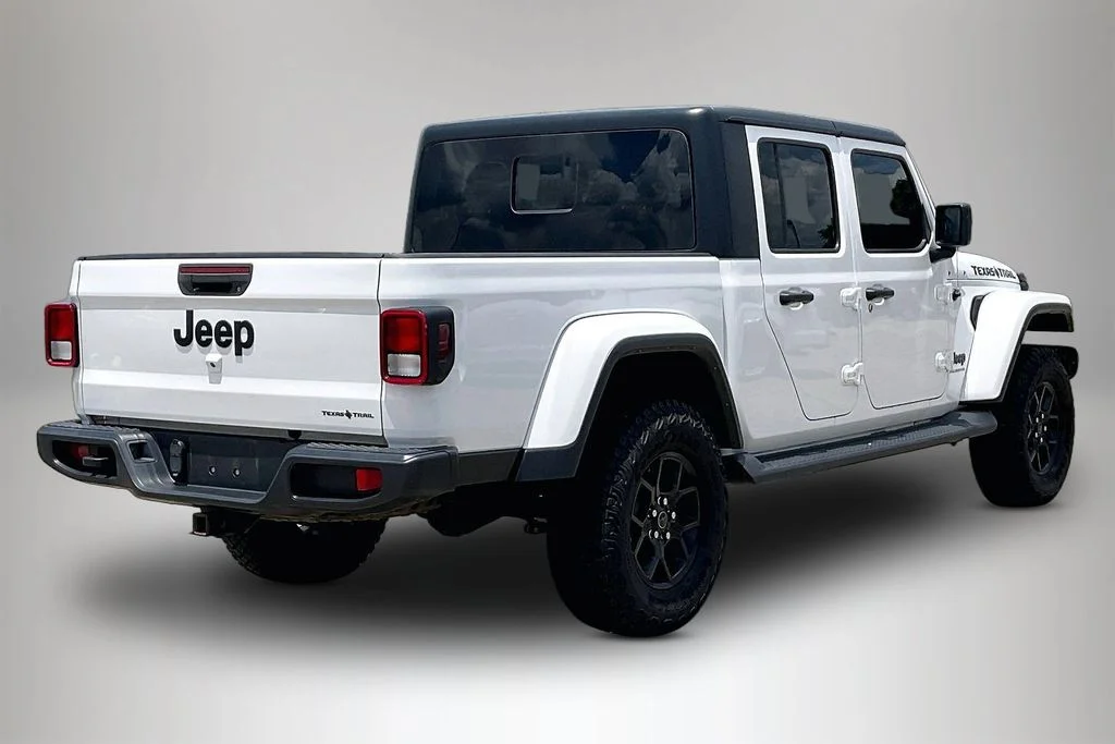 Used 2023 White Jeep Texas Trail image 5