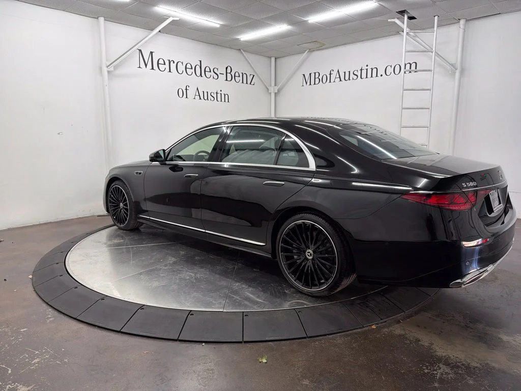 New 2027 Black Mercedes-Benz S 580 image 5