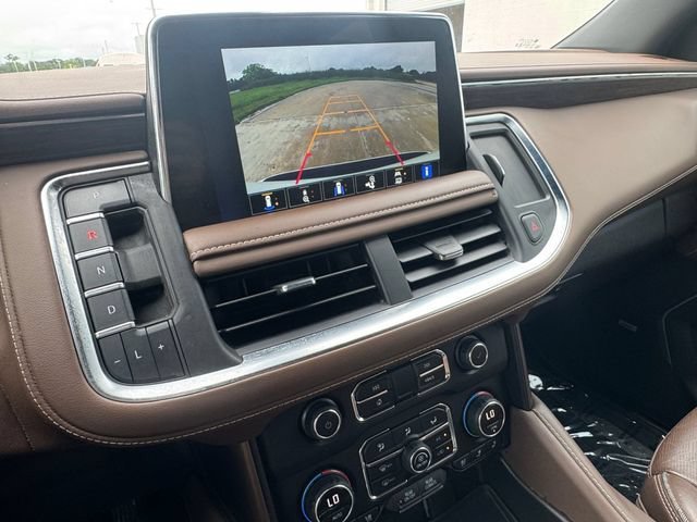 Used 2022 Iridescent Pearl Tricoat Chevrolet High Country image 9