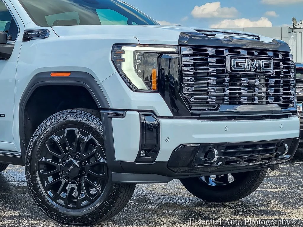 New 2026 Glacier White Tricoat GMC Denali Ultimate image 2