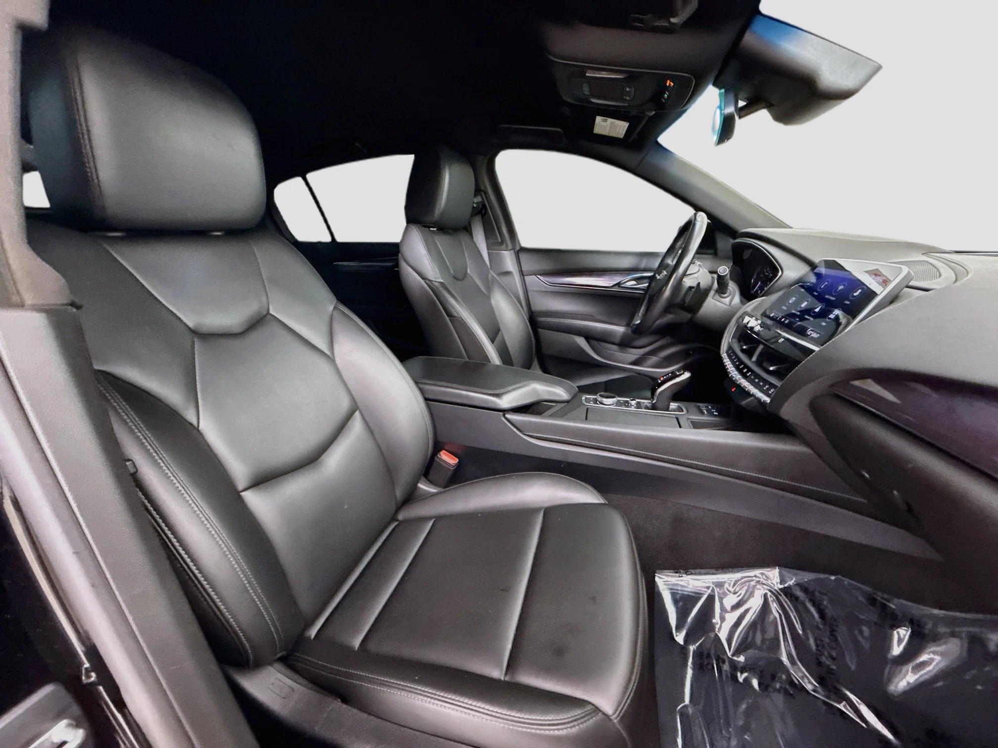 Used 2020 BLACK RAVEN Cadillac Luxury image 29