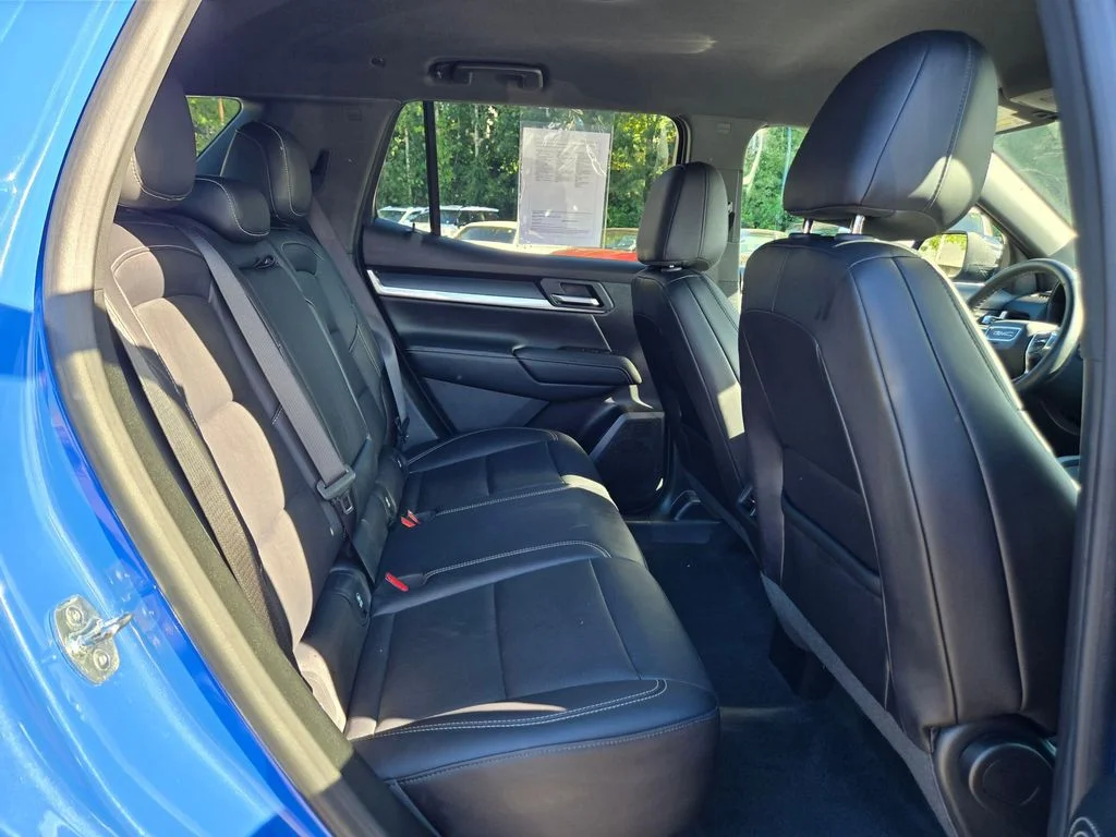 Used 2026 Rapids Metallic GMC Elevation image 12