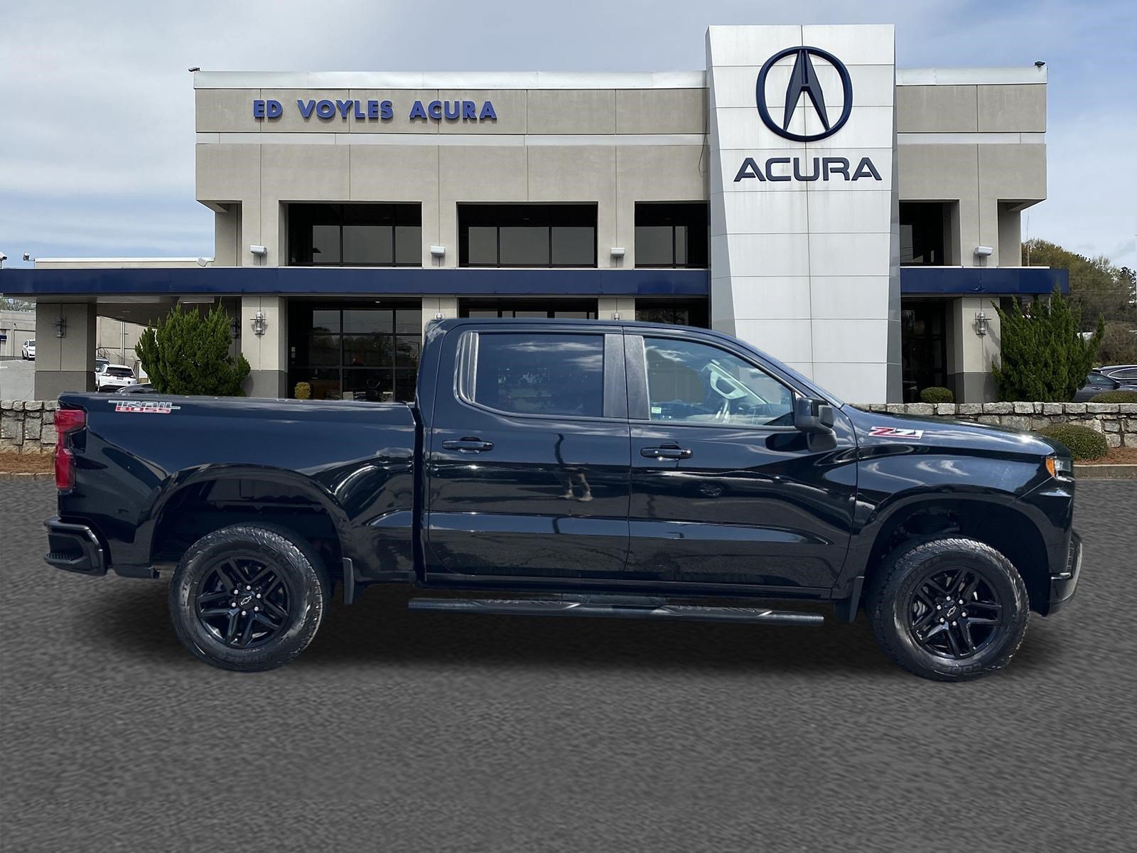 Used 2021 Black Chevrolet LT Trail Boss image 4