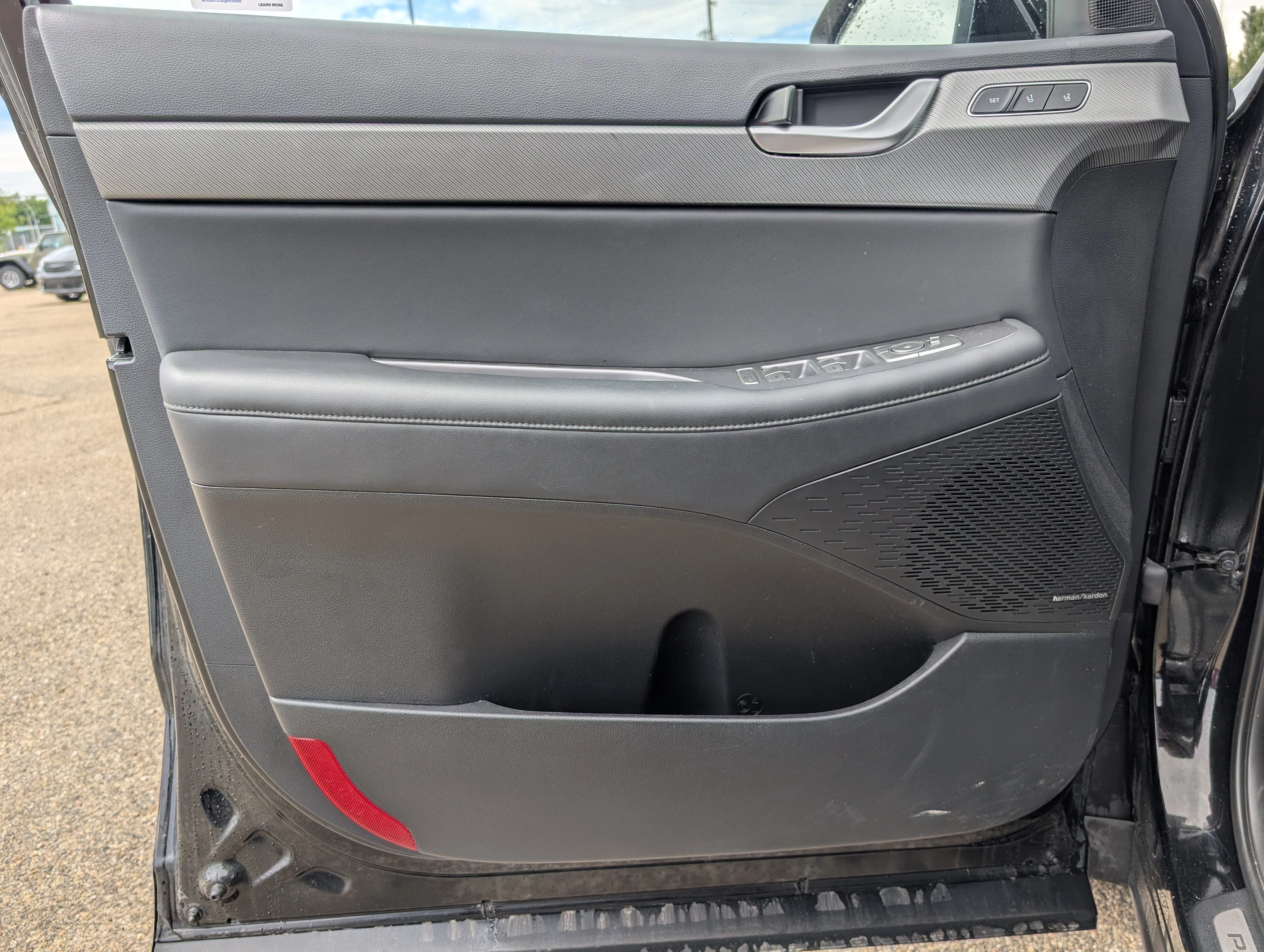 Used 2024 Abyss Black Hyundai Urban image 16