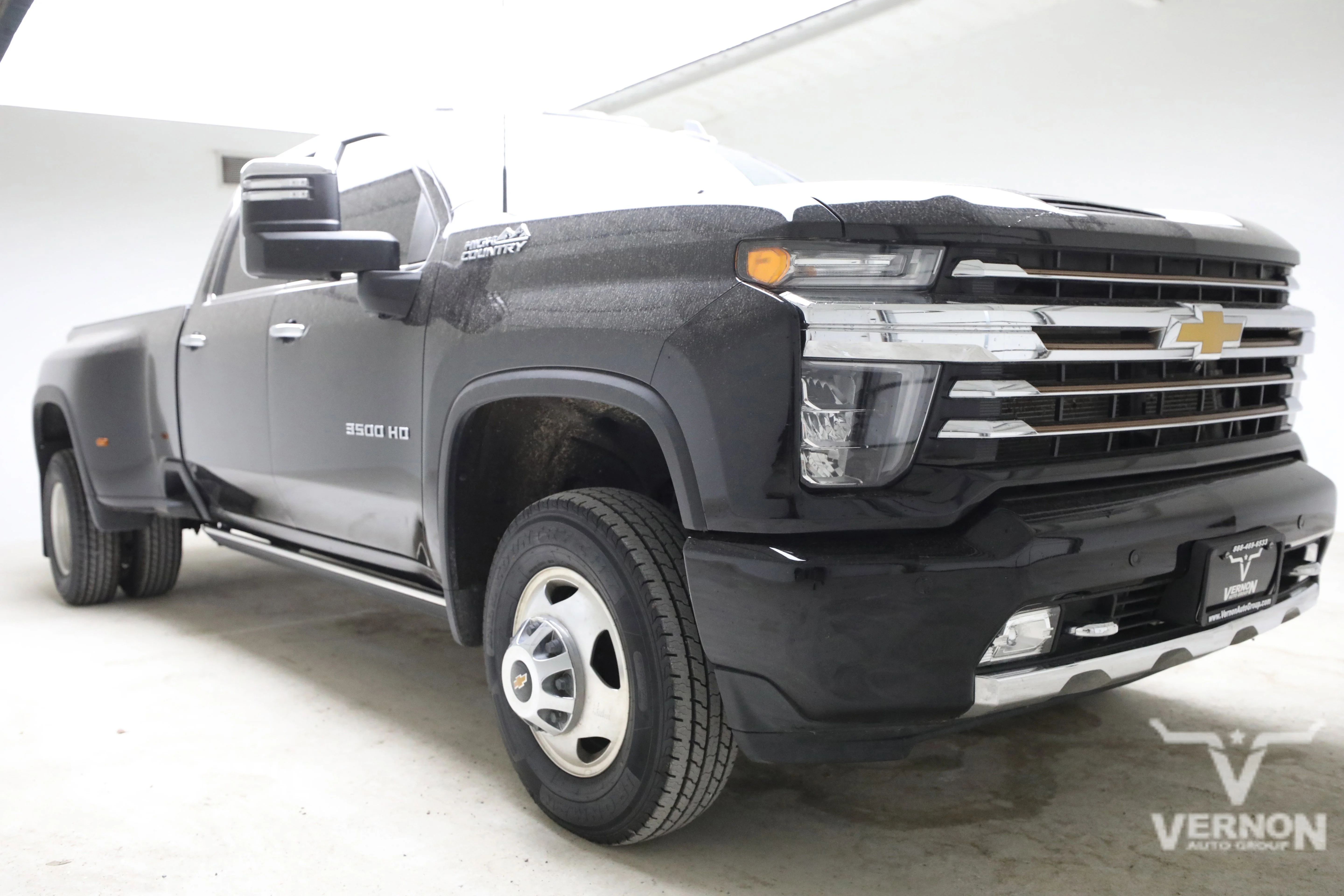 Pre-Owned 2023 Chevrolet Silverado 3500HD DRW High Country Crew Cab 4x4