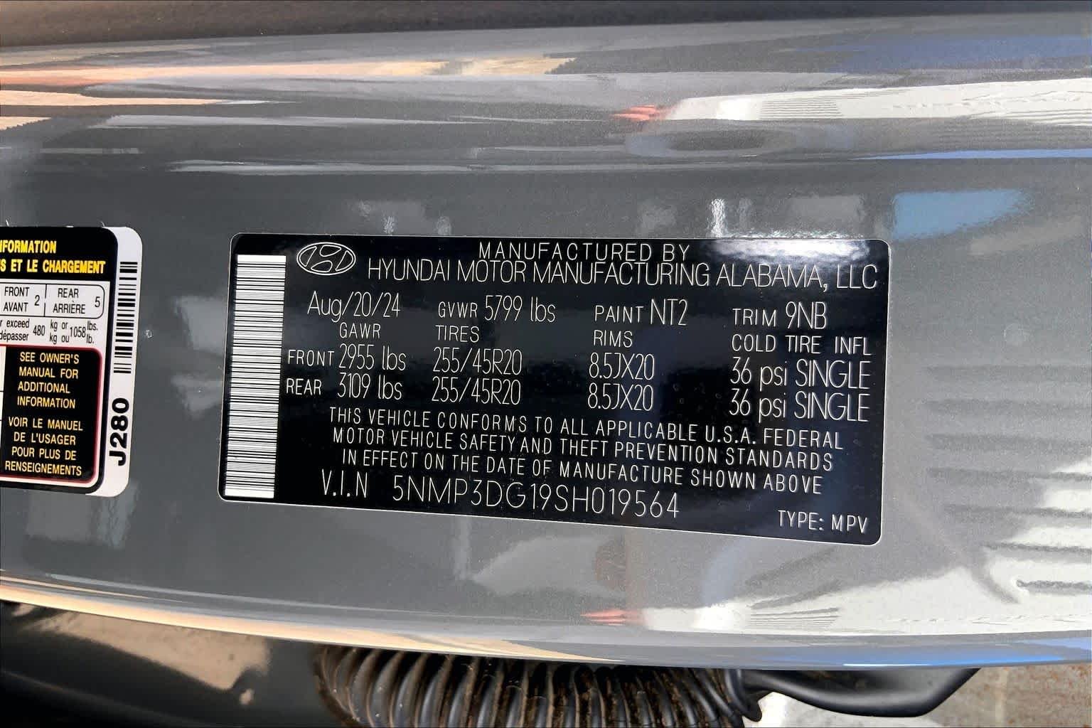 Used 2025 Hampton Gray Hyundai Limited image 37