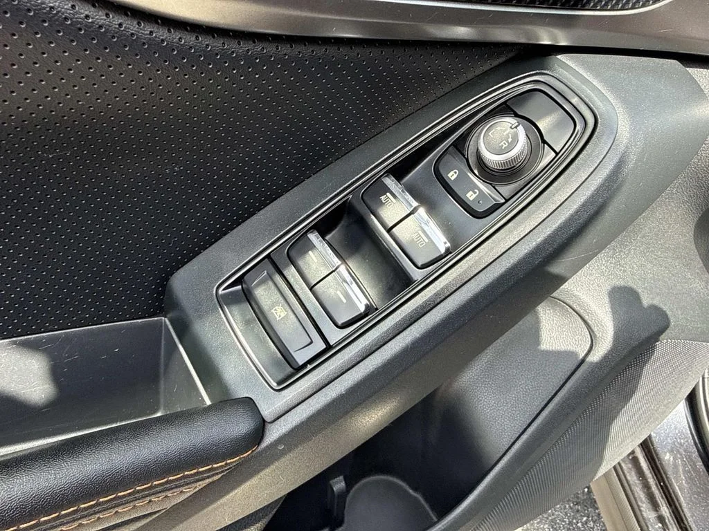 Used 2019 Gray Subaru 2.0i Limited image 23
