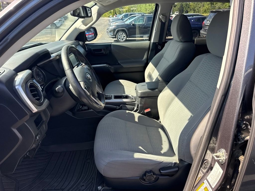 Used 2016 Gray Toyota SR5 image 8