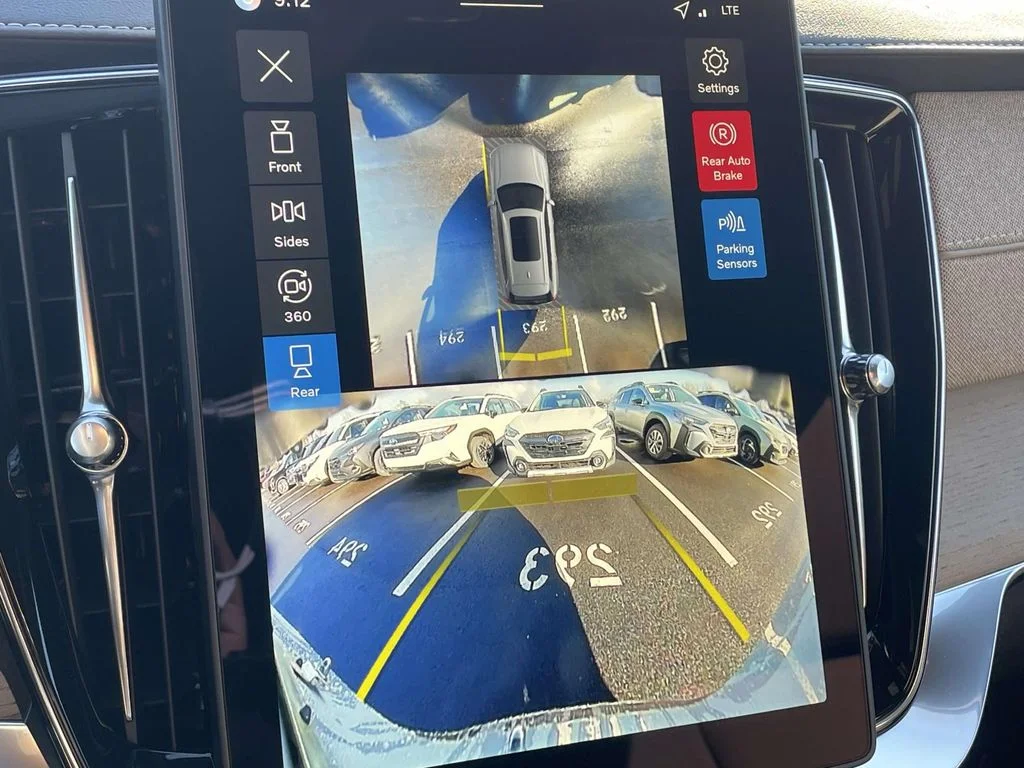 New 2026 Vapour Grey Volvo Plus image 18