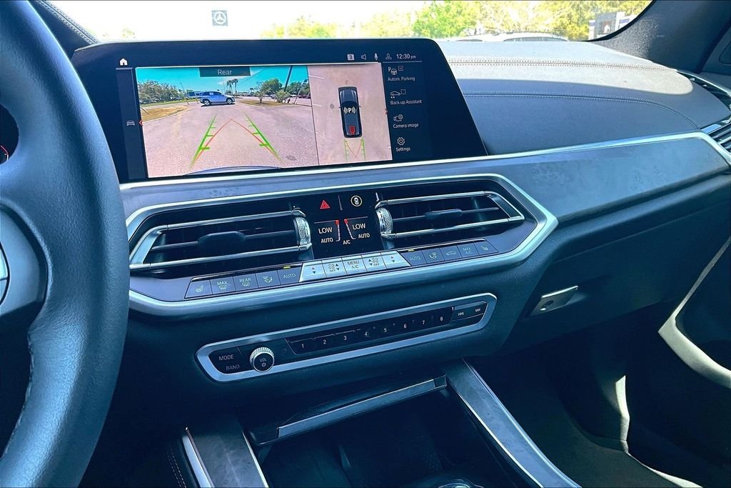 Used 2023 Gray BMW sDrive40i image 24