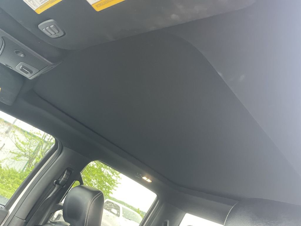 Used 2020 White Ford Lariat image 27
