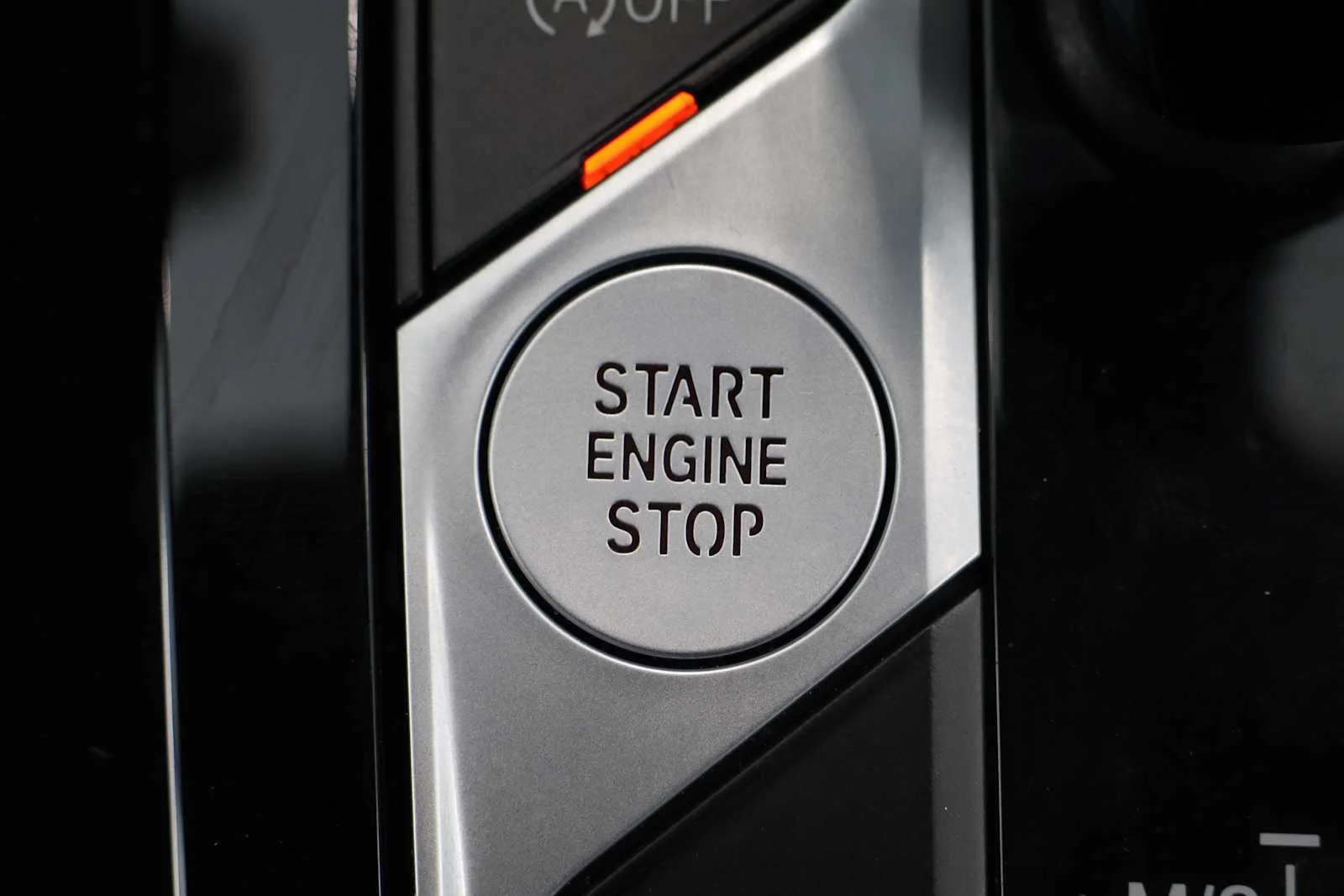 Certified Used 2025 Mineral White Metallic BMW xDrive30i image 18