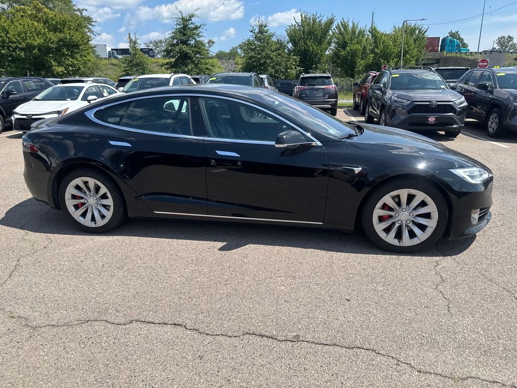 Used 2019  Tesla P100D image 8