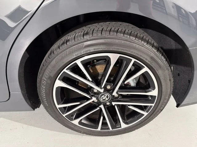 Used 2026  Toyota XLE image 7