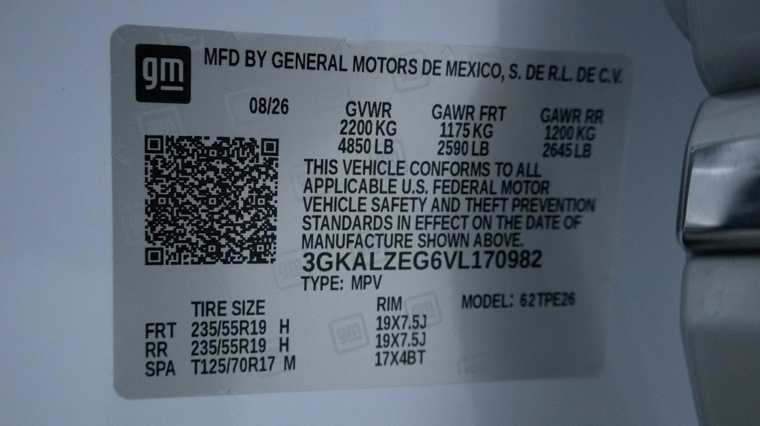 Used 2027 Glacier White Tricoat GMC Denali image 24