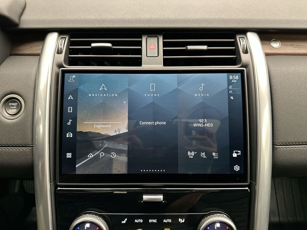 Used 2025 Fuji White Land Rover S image 27