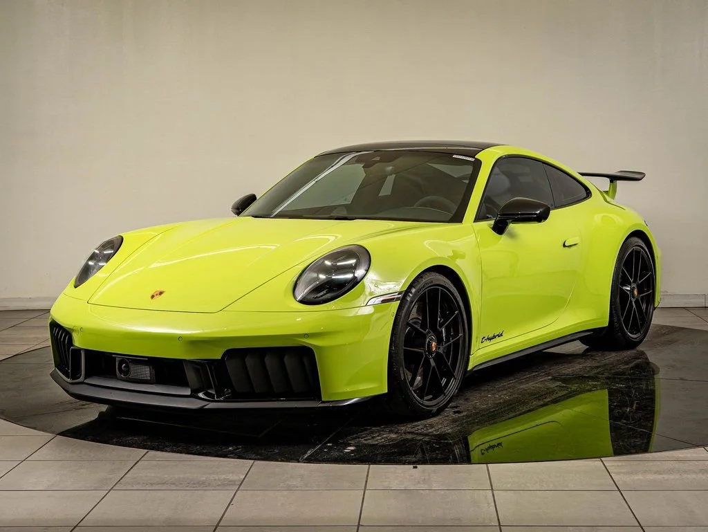 Used 2025 Green Porsche Carrera GTS image 1