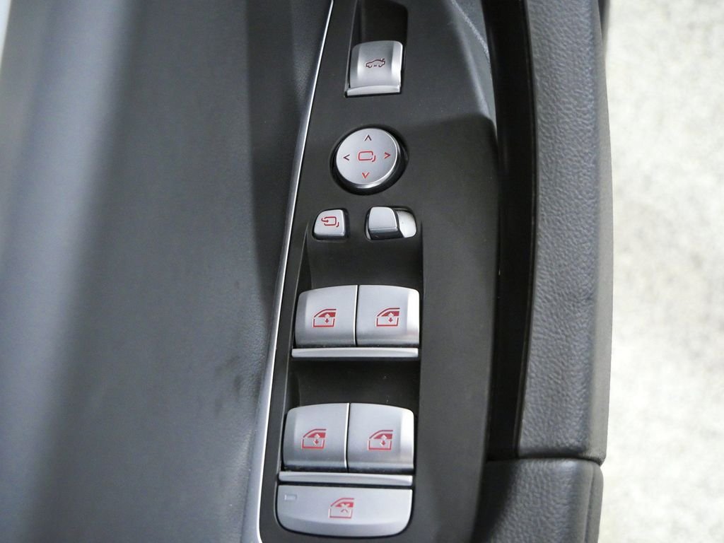 Used 2021 Jet Black BMW xDrive30i image 34