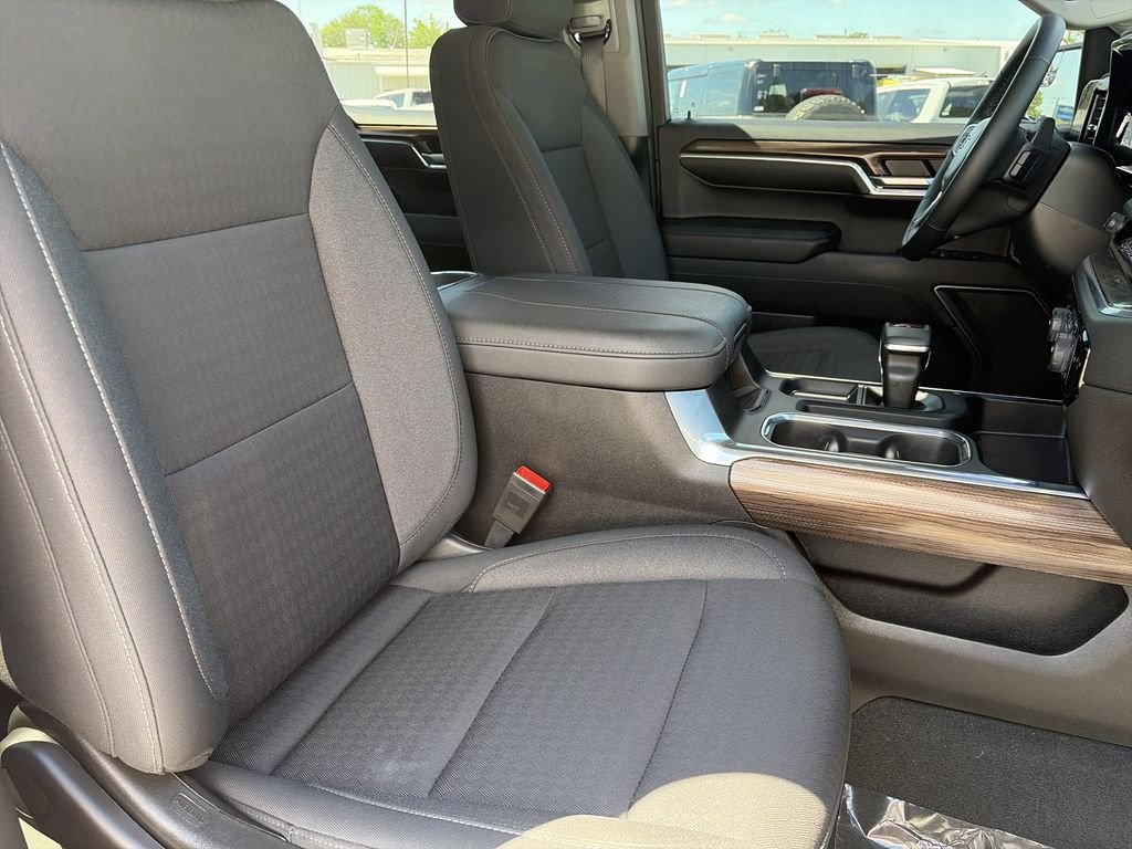 Used 2023 White Chevrolet RST image 33