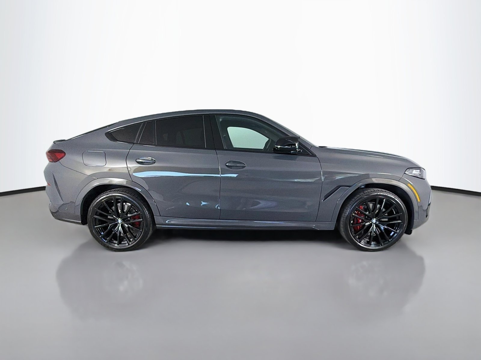 Used 2026 Dravit Grey Metallic BMW M60i image 8