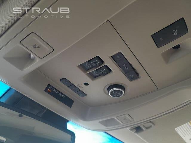 Used 2018  GMC  image 30