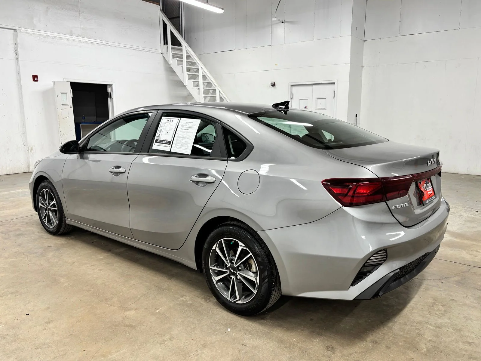 Used 2023 Gray Kia LXS image 5