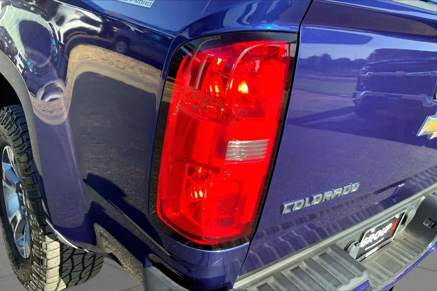 Used 2016 Laser Blue Chevrolet 4WD Z71 image 29