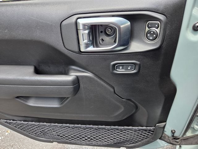Used 2023  Jeep Sport S image 27