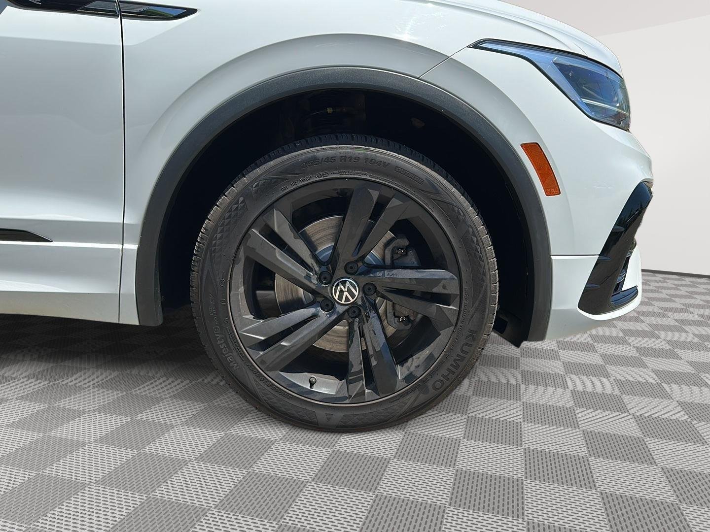 Used 2022 Pure White Volkswagen SE R-Line Black image 12