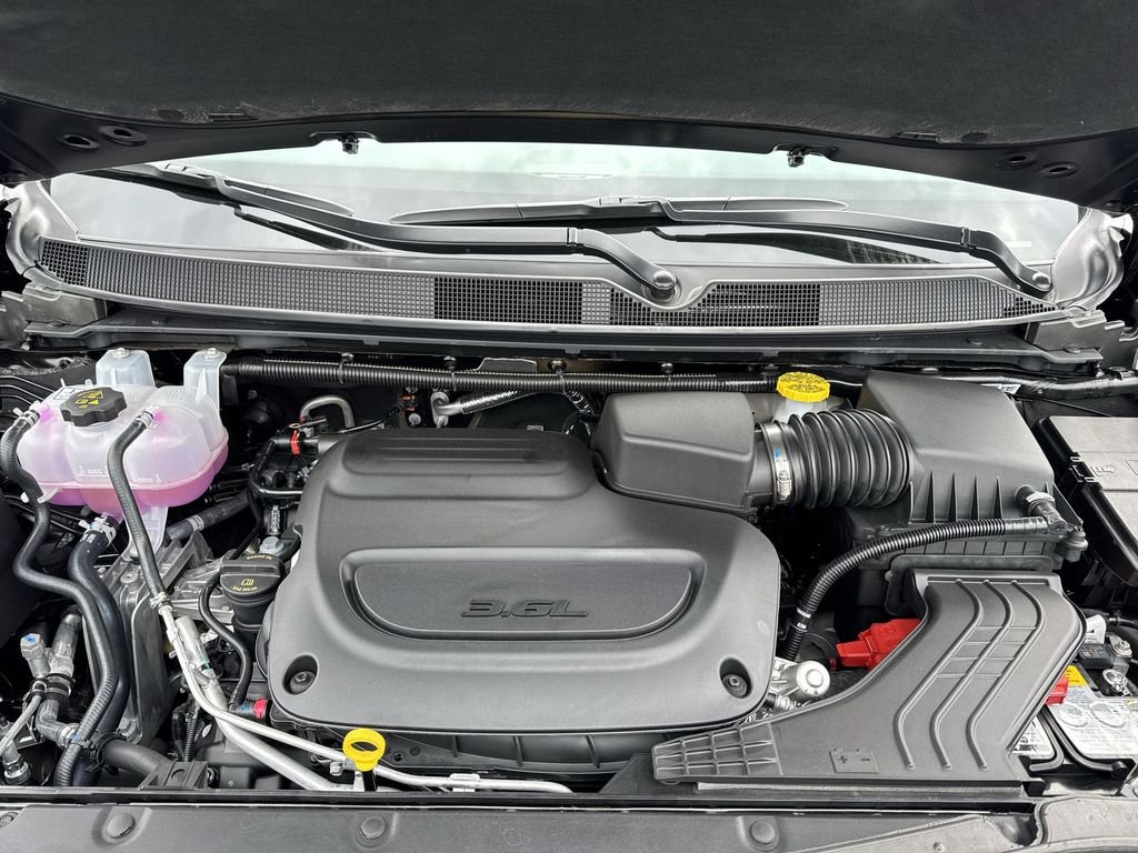 2027 Chrysler Pacifica Limited - Photo 27