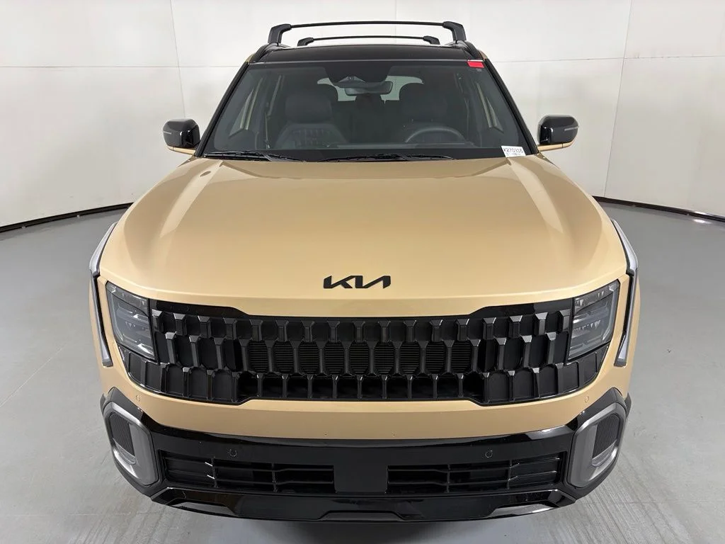 New 2027 Brown Kia X-Line S image 3